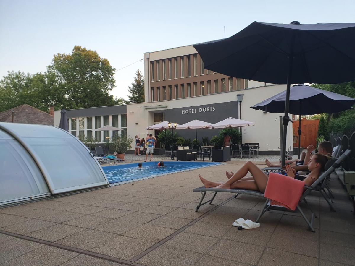 Doris Hotel Siófok Esterno foto