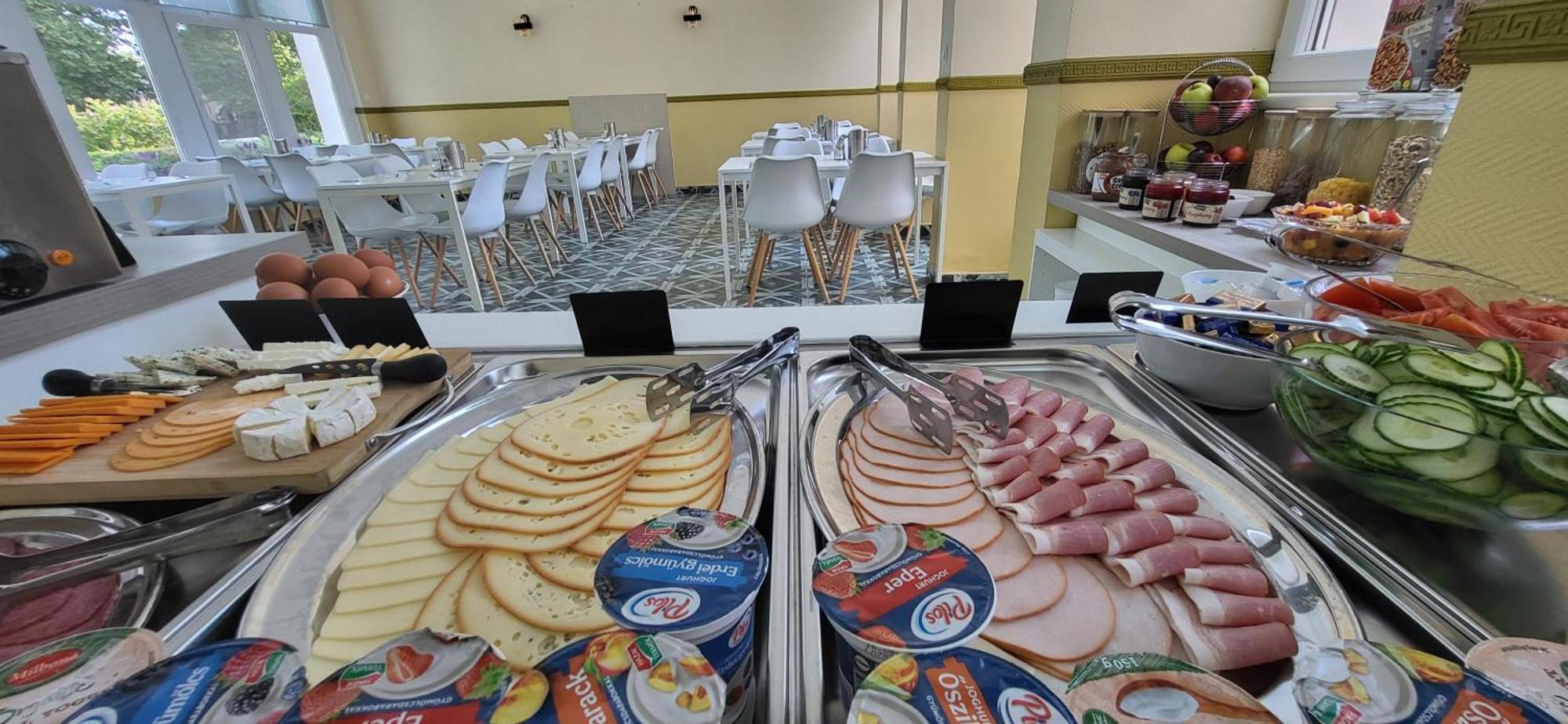 Doris Hotel Siófok Esterno foto